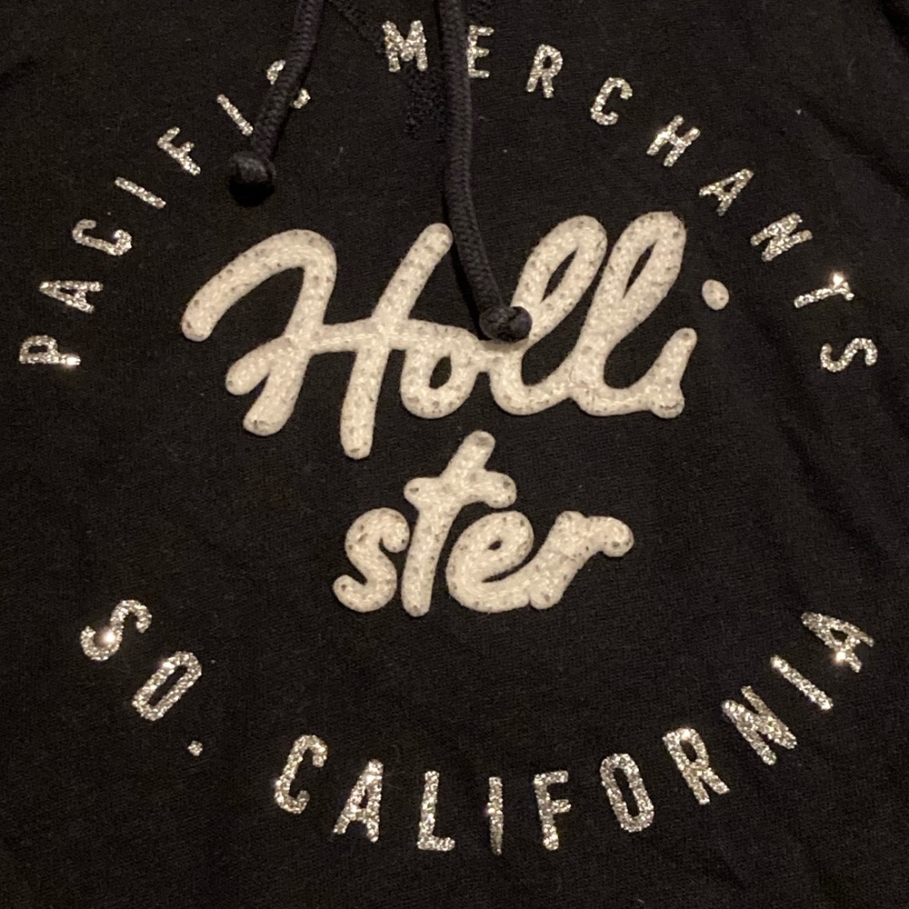 Navy Hollister Hoodie - Picture 2 of 3